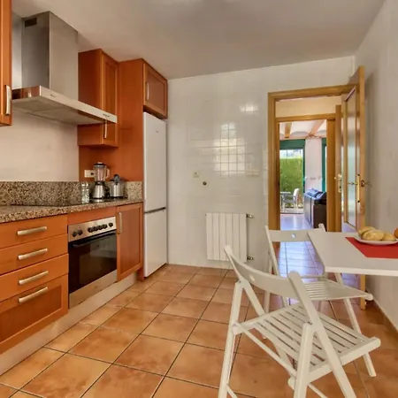 Adosado En Golden Park, Holiday home Javea