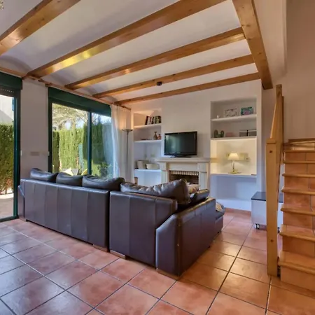 Holiday home Adosado En Golden Park,